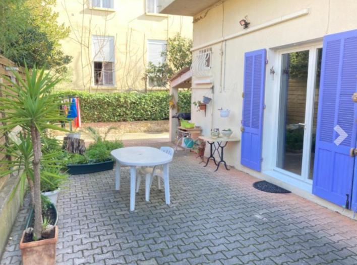 Les Sablettes, Atypique Les Pieds Presque Dans L'eau Apartment La Seyne-sur-Mer